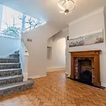 The Manor - Large Luxury Home In Bournemouth - Sleeps 12+
