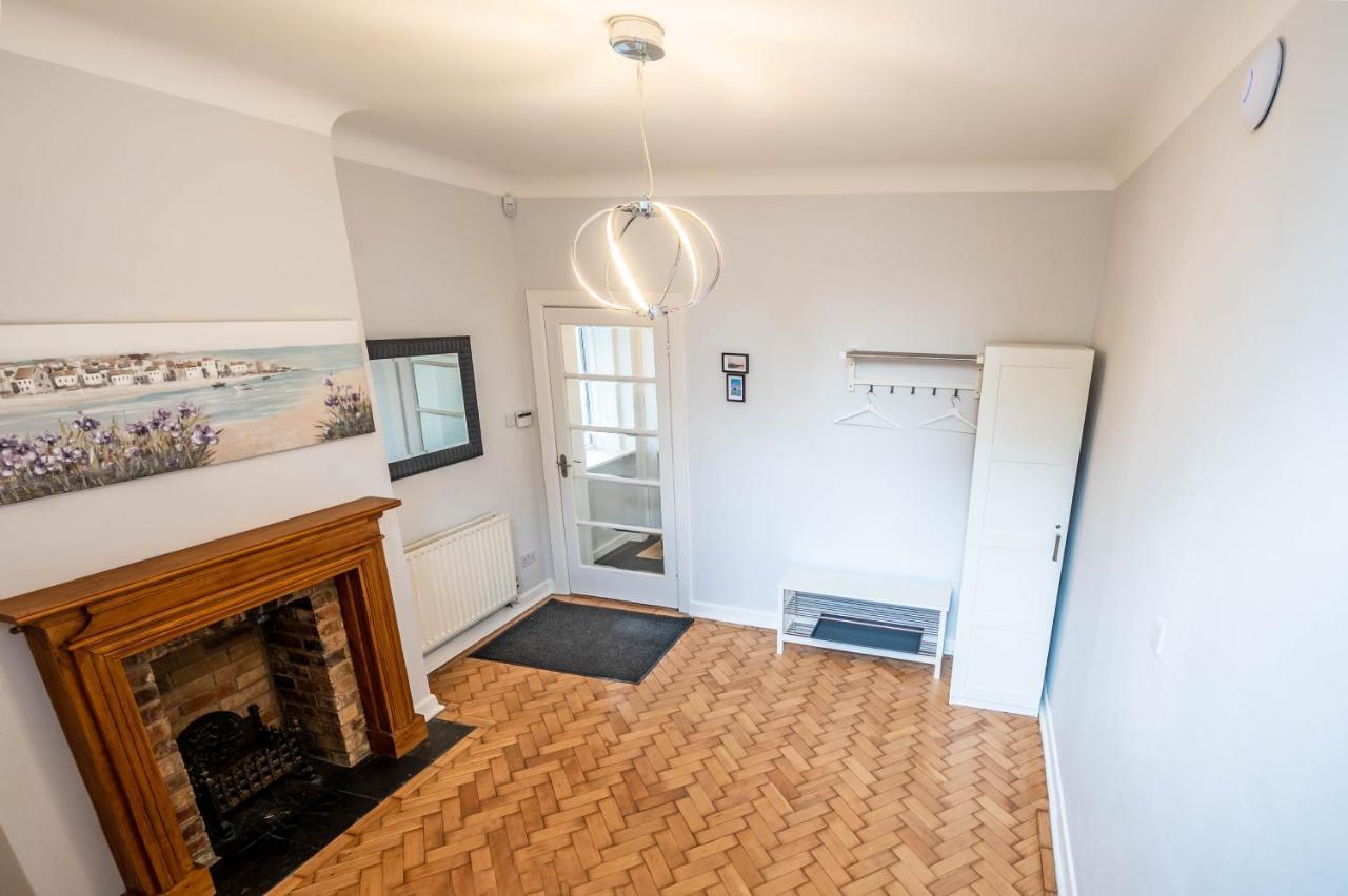 The Manor - Large Luxury In - Sleeps 12+ Holiday home *